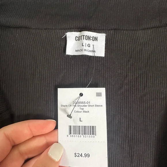 Cotton On Black Off-Shoulder Crop Top - Picture 3 of 3